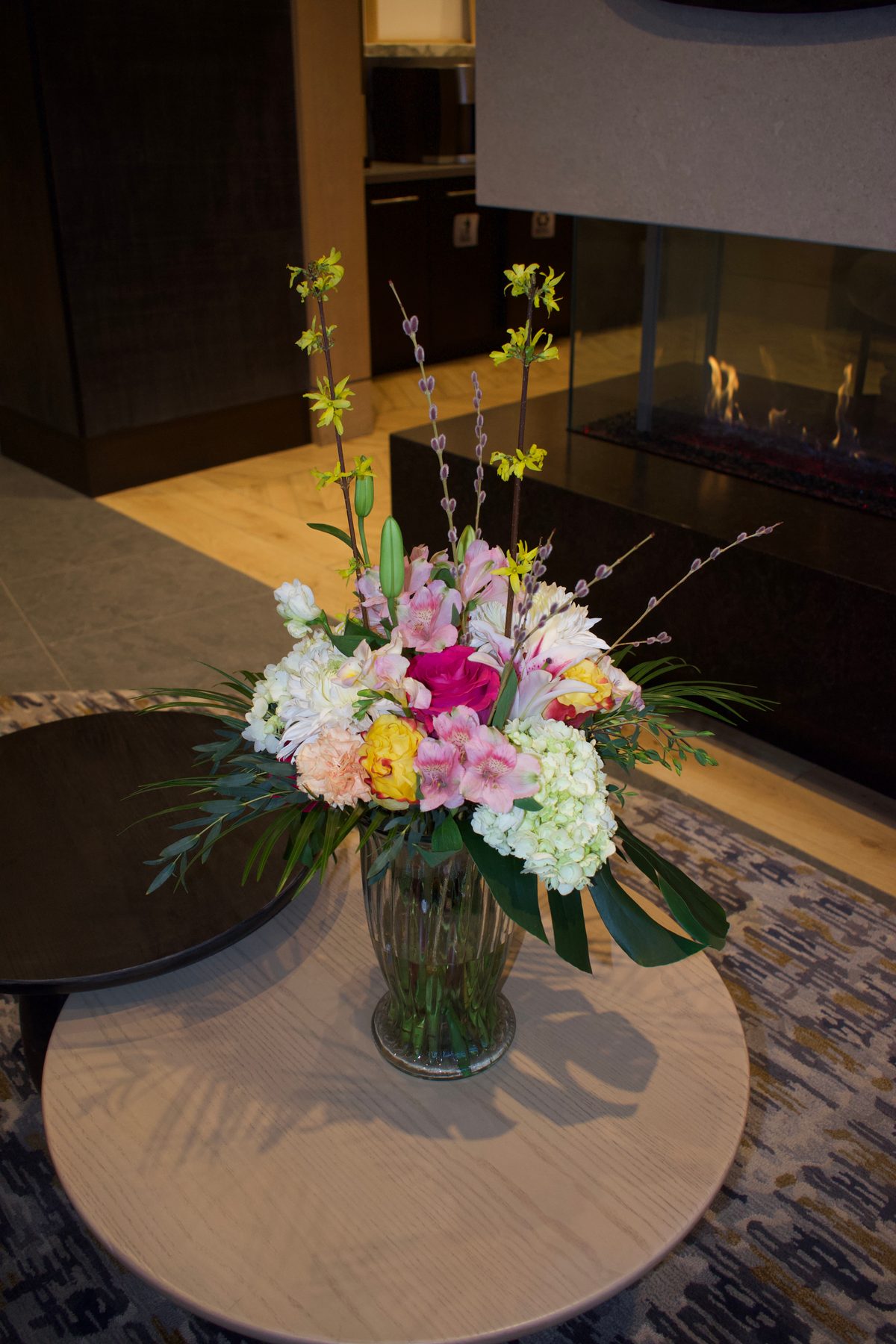 Sunset Kiss arrangement in luxe size